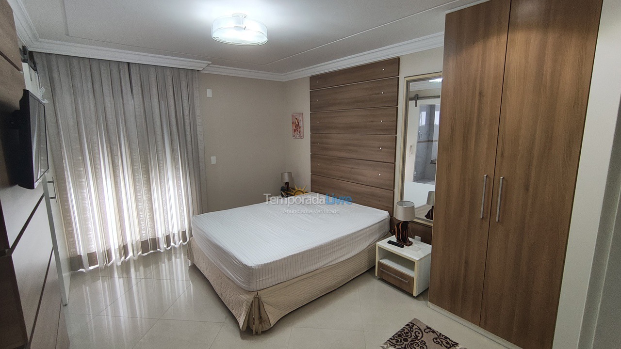 Apartamento para aluguel de temporada em Balneário Camboriú (Centro)