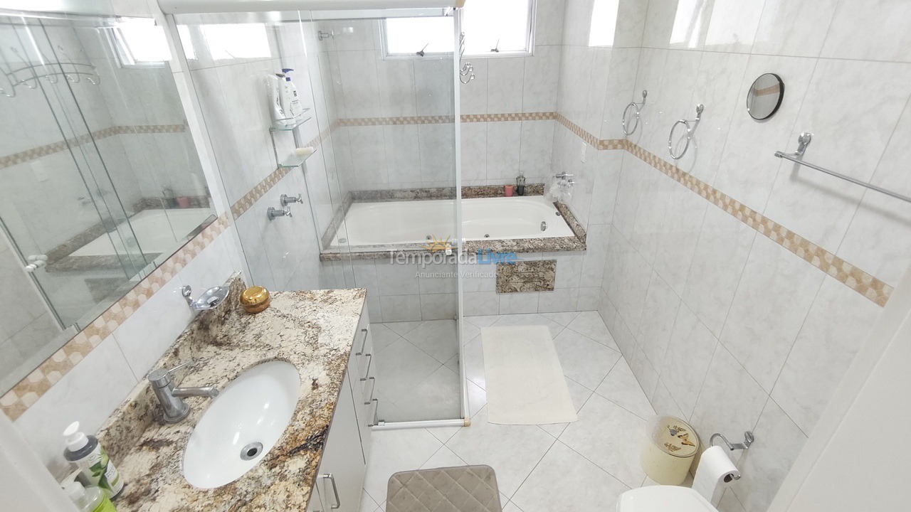 Apartamento para aluguel de temporada em Balneário Camboriú (Centro)