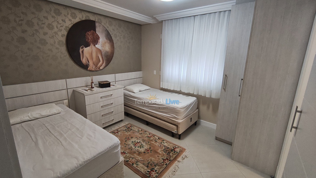 Apartamento para aluguel de temporada em Balneário Camboriú (Centro)