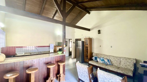 Aconchegante casa estilo Chalé com Piscina em Mariscal - Bombinhas