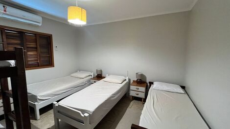 Acogedora casa con piscina