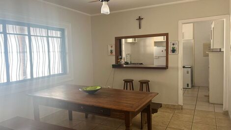 Acogedora casa con piscina