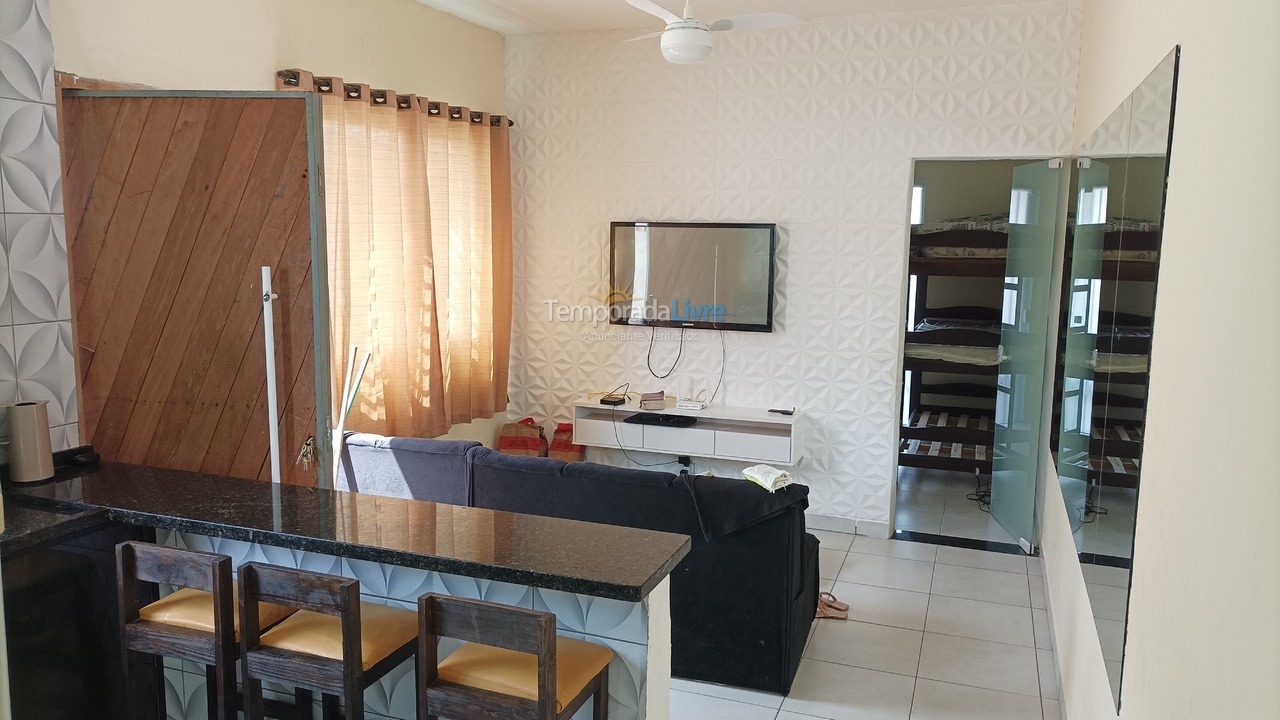 Casa para aluguel de temporada em Mongaguá (Mongaguá)