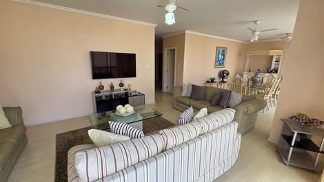 Full oceanfront view, 3 suites available for Christmas and New Year's Eve.