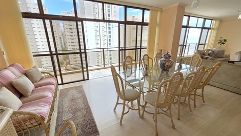 Full oceanfront view, 3 suites available for Christmas and New Year's Eve.