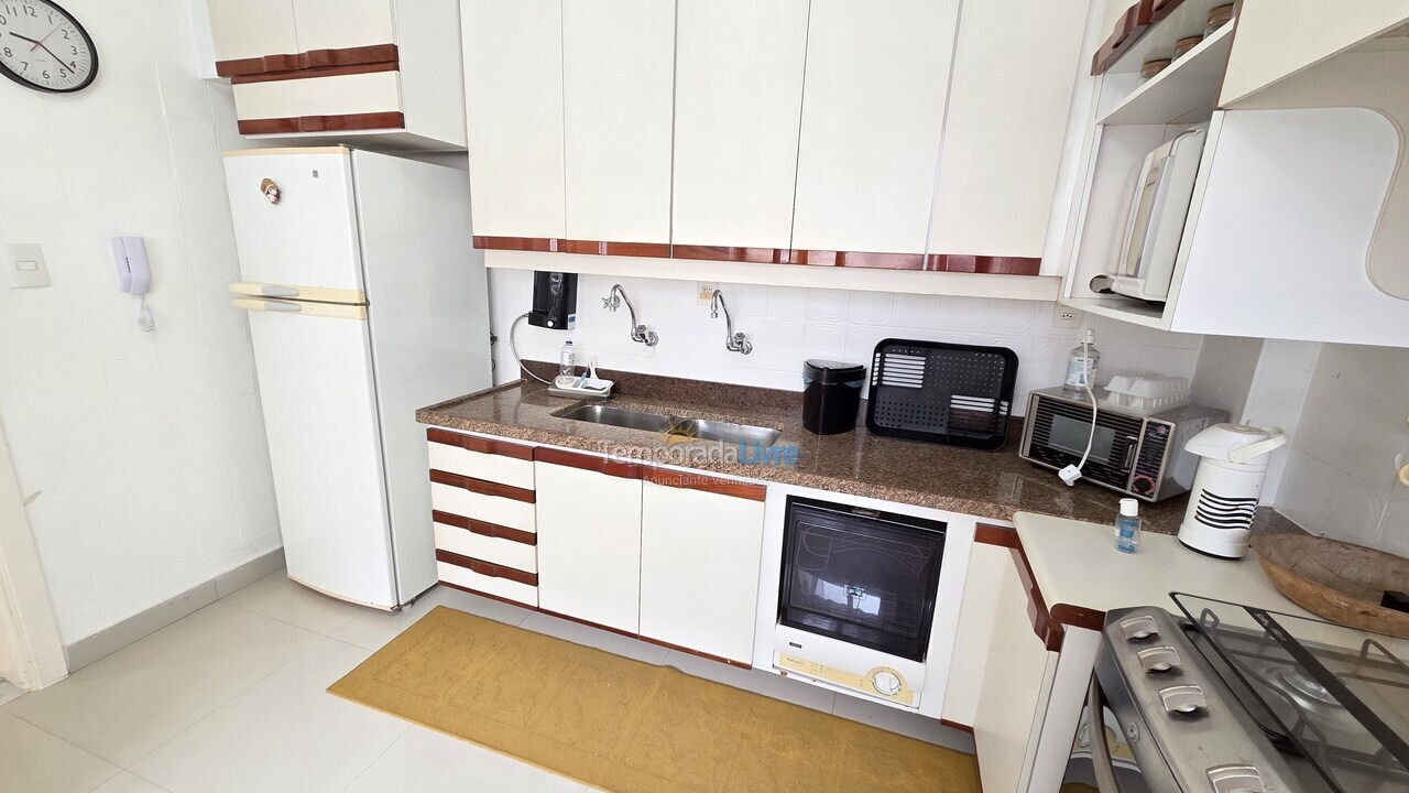 Apartment for vacation rental in Guarujá (Pitangueiras)