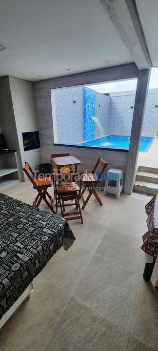 Casa para alquiler de vacaciones em Praia Grande (Balneário Maracanã)