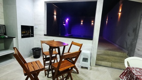 CASA CON PISCINA A 50 METROS DE LA PLAYA - SOBRE LA ARENA - WI-FI Y NETFLIX