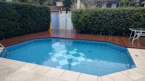 Casa alto padrão com 4 dorm em Riviera de São Lourenço