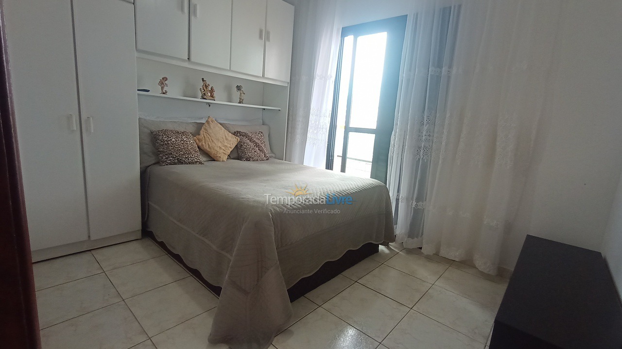 Apartamento para aluguel de temporada em Praia Grande (Vila Tupi)