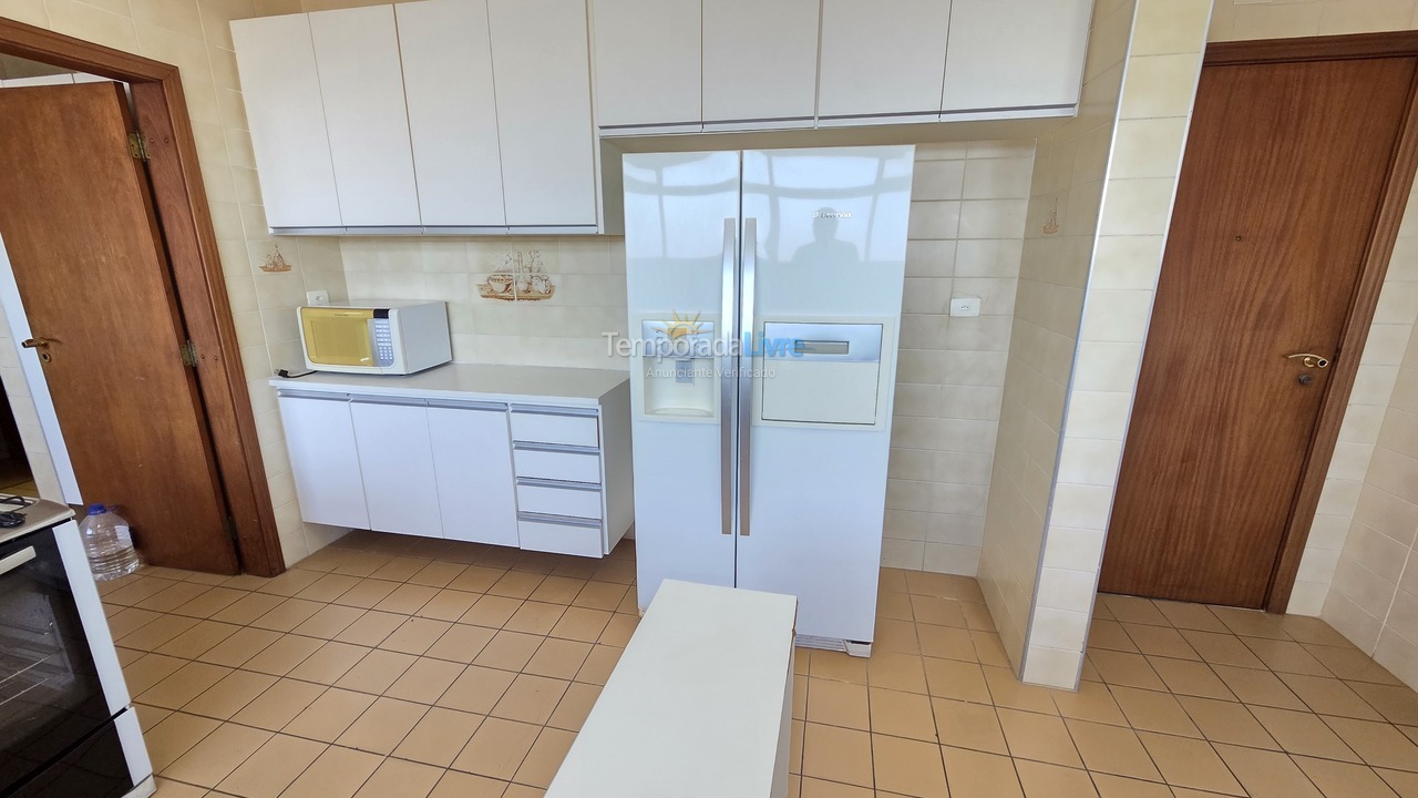 Apartment for vacation rental in Guarujá (Pitangueiras)