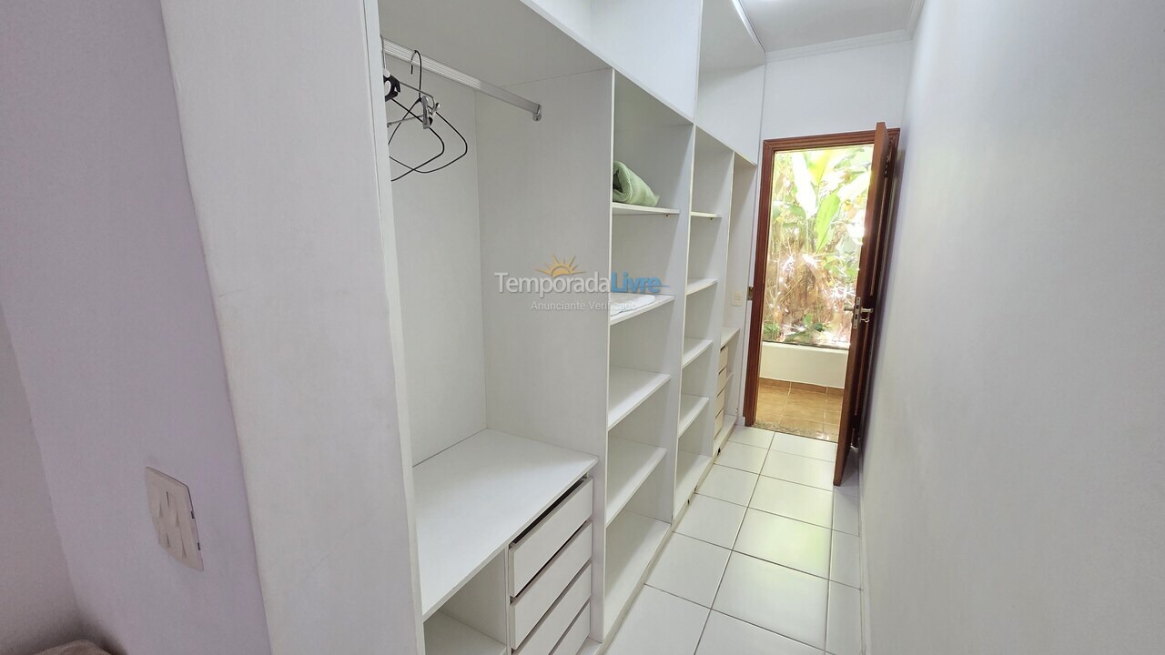 Apartment for vacation rental in Guarujá (Pitangueiras)