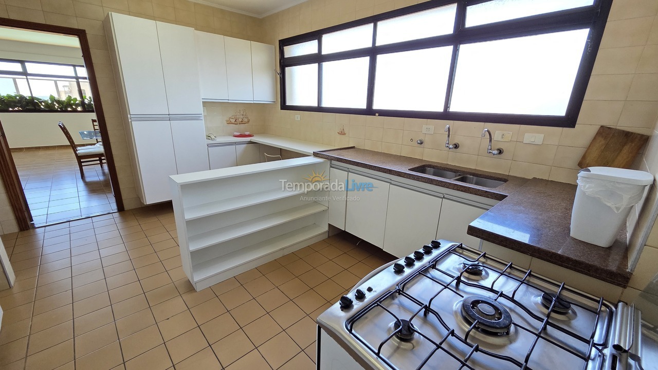 Apartment for vacation rental in Guarujá (Pitangueiras)