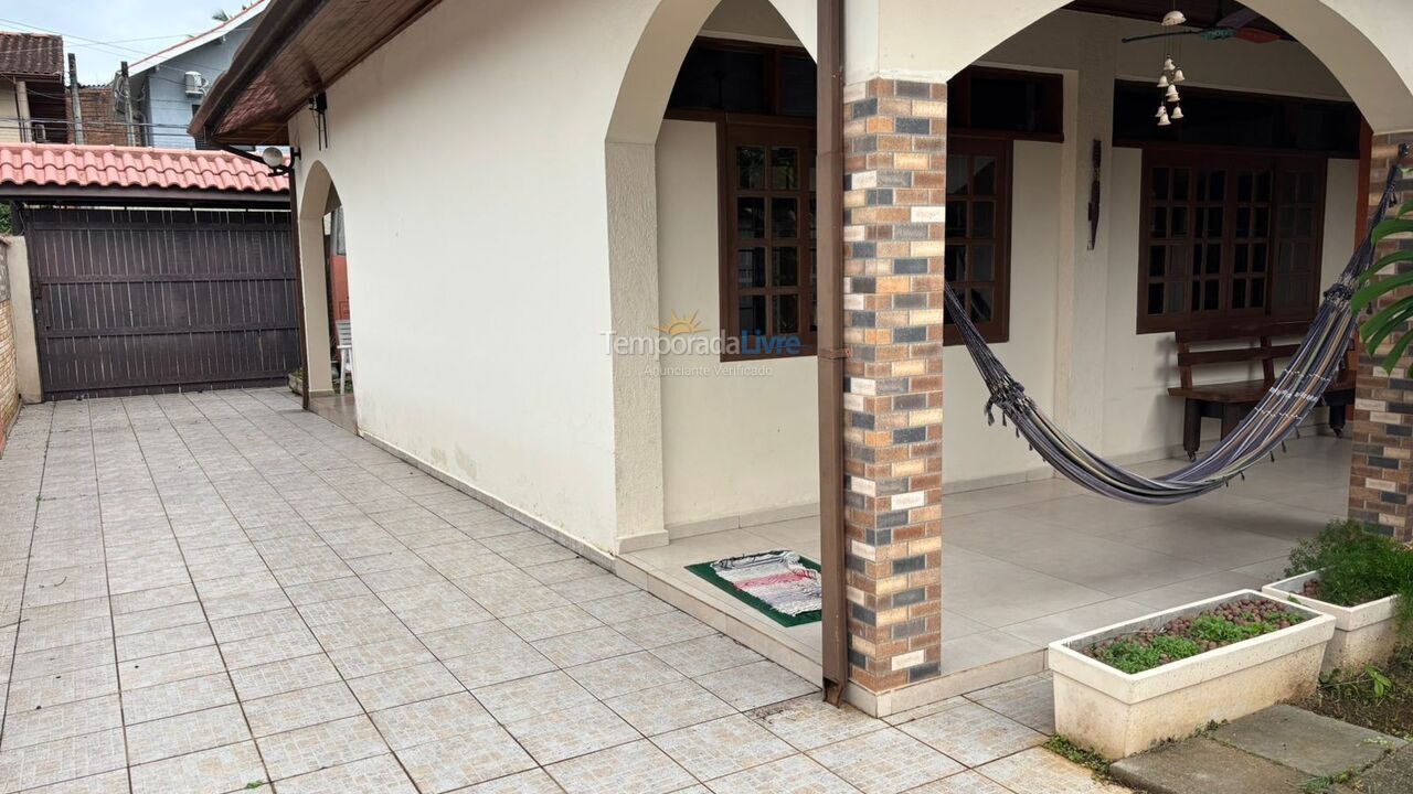 House for vacation rental in Ubatuba (Toninhas)