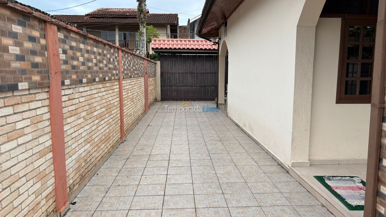 House for vacation rental in Ubatuba (Toninhas)