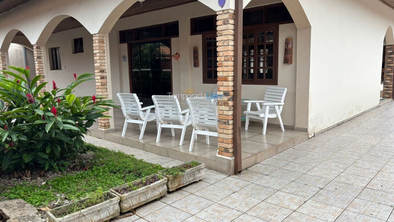 House for vacation rental in Ubatuba (Toninhas)