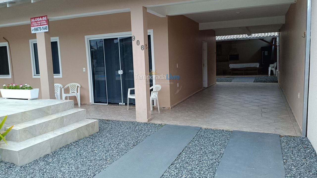 Casa para alquiler de vacaciones em São Francisco do Sul (Enseada)