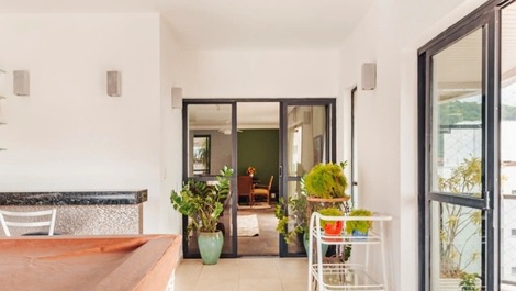 COBERTURA ESPETACULAR NA ENSEADA!!