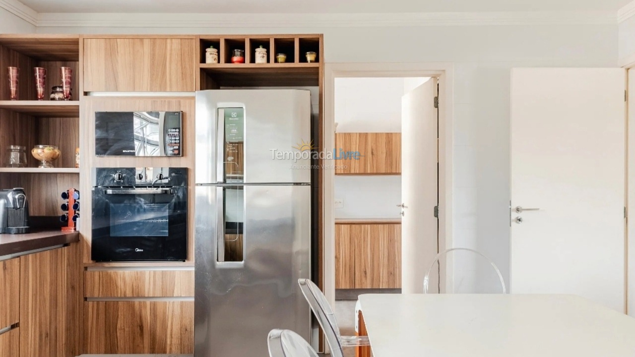 Apartamento para aluguel de temporada em Guarujá (Enseada)