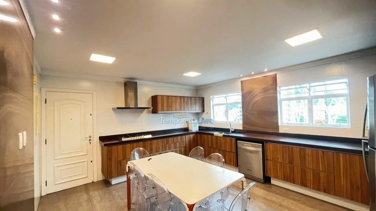 Apartamento para aluguel de temporada em Guarujá (Enseada)