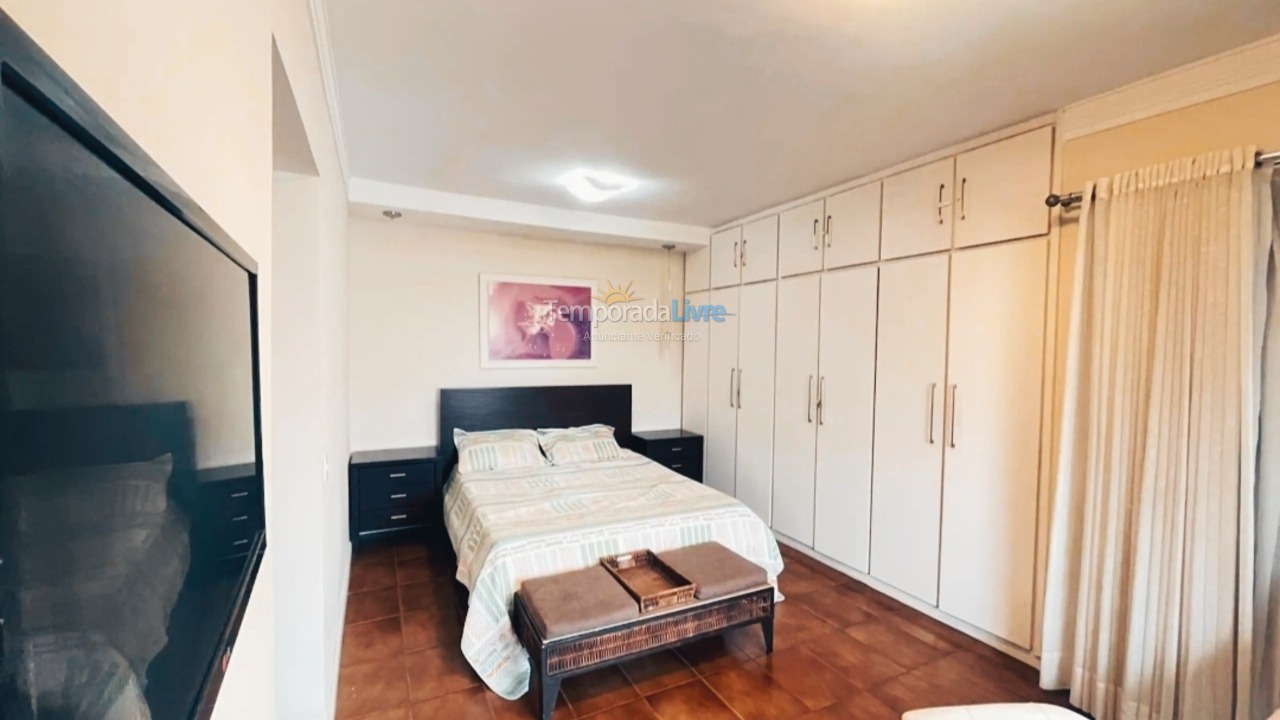 Apartamento para aluguel de temporada em Guarujá (Enseada)