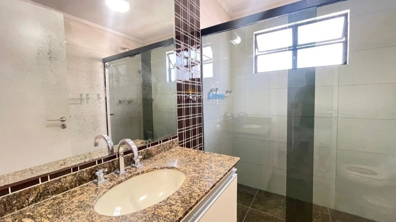 Apartamento para aluguel de temporada em Guarujá (Enseada)