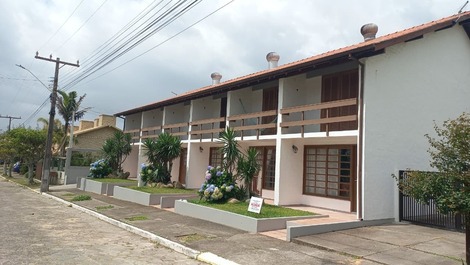 Houses in closed condominium of the sea, Morrinhos, Garopaba