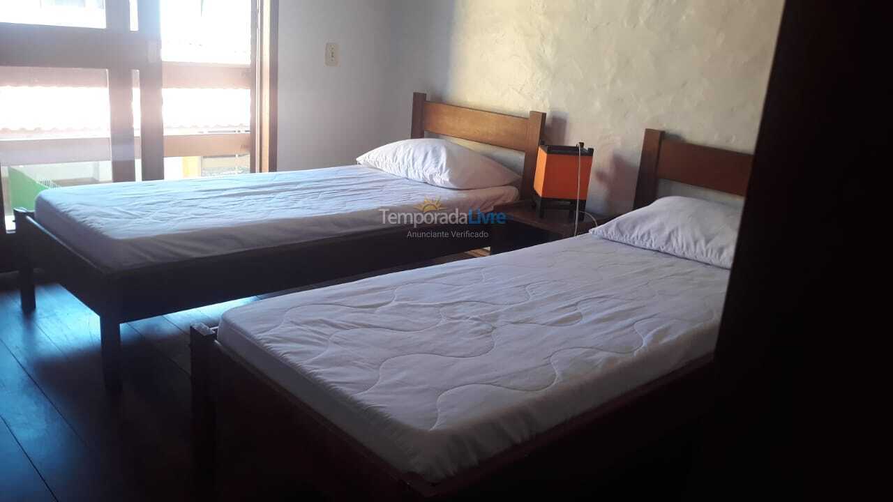 House for vacation rental in Garopaba (Morrinhos)