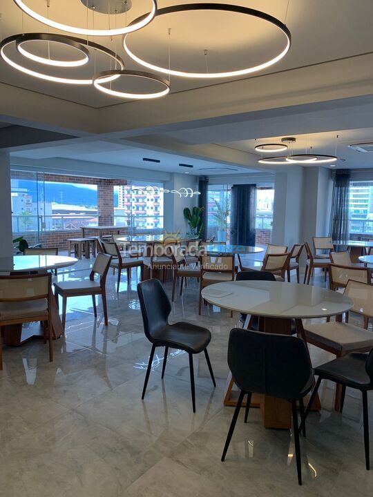 Apartamento para aluguel de temporada em Praia Grande (Praia do Caiçara)