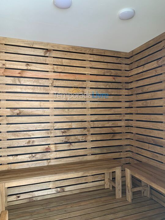 Apartamento para aluguel de temporada em Praia Grande (Praia do Caiçara)