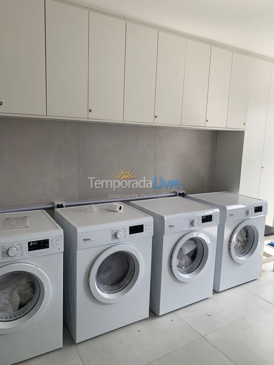 Apartamento para aluguel de temporada em Praia Grande (Praia do Caiçara)