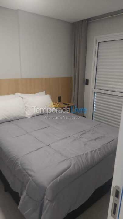 Apartamento para aluguel de temporada em Praia Grande (Praia do Caiçara)