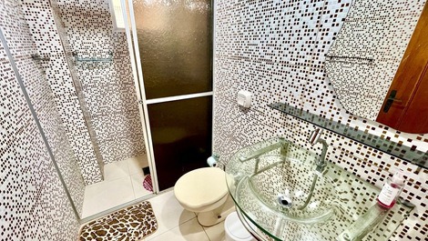 2-bedroom apartment one block from the beach in Meia Praia.