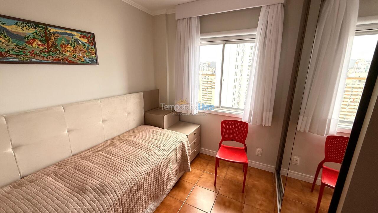 Apartamento para aluguel de temporada em Balneário Camboriú (Praia Central)