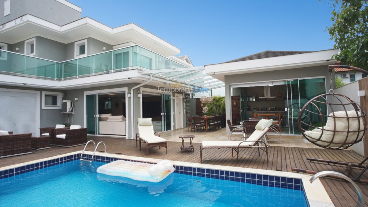 Casa para aluguel de temporada em Florianopolis (Jurerê Internacional)