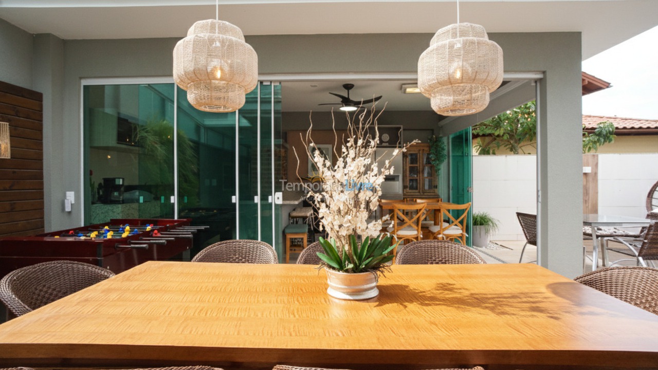 Casa para aluguel de temporada em Florianopolis (Jurerê Internacional)