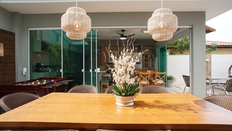 Casa de alto padrão em Jurere Internacional