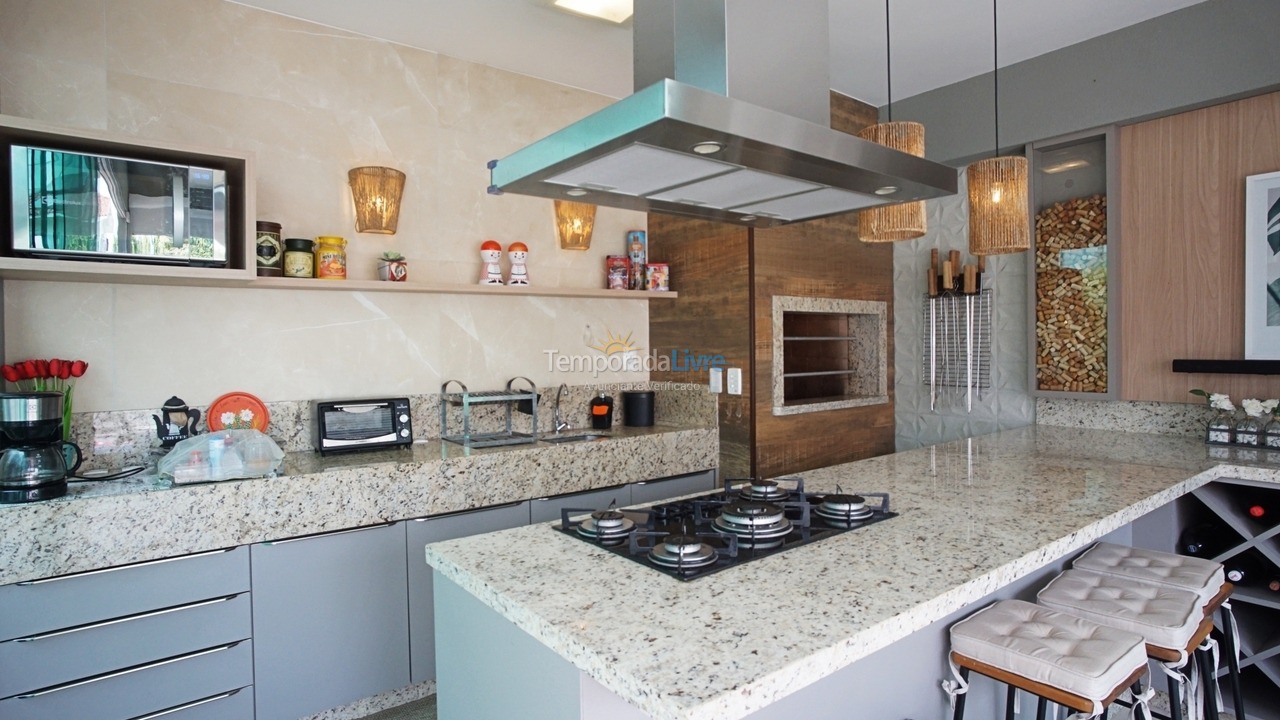 Casa para aluguel de temporada em Florianopolis (Jurerê Internacional)