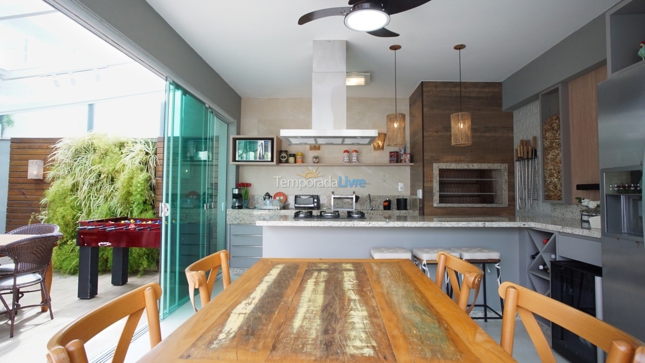 Casa para aluguel de temporada em Florianopolis (Jurerê Internacional)