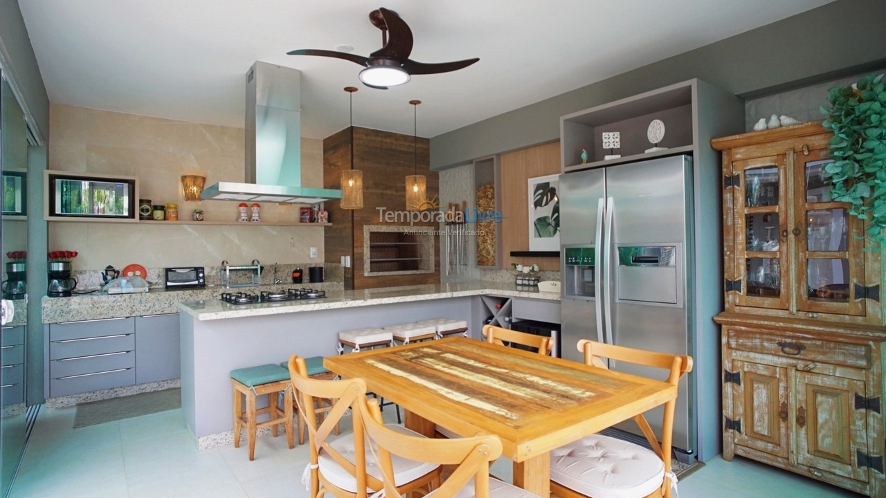 Casa para aluguel de temporada em Florianopolis (Jurerê Internacional)