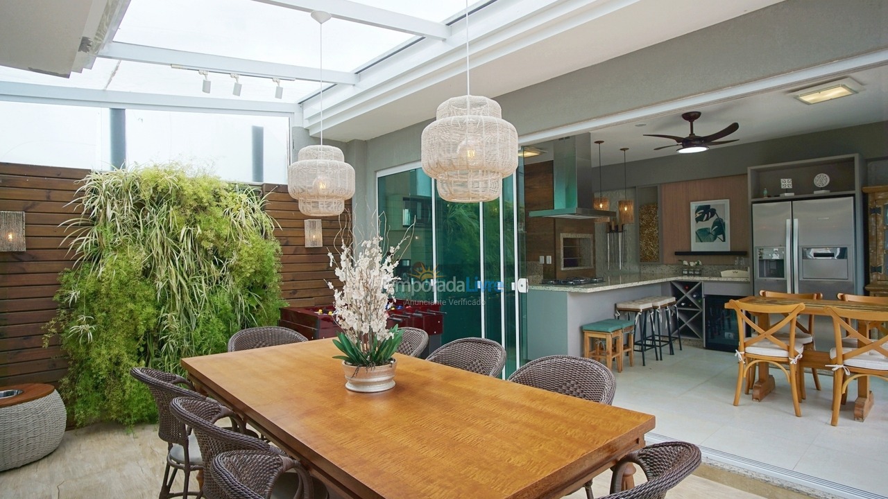 Casa para aluguel de temporada em Florianopolis (Jurerê Internacional)