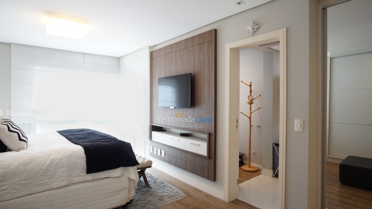 Casa para aluguel de temporada em Florianopolis (Jurerê Internacional)