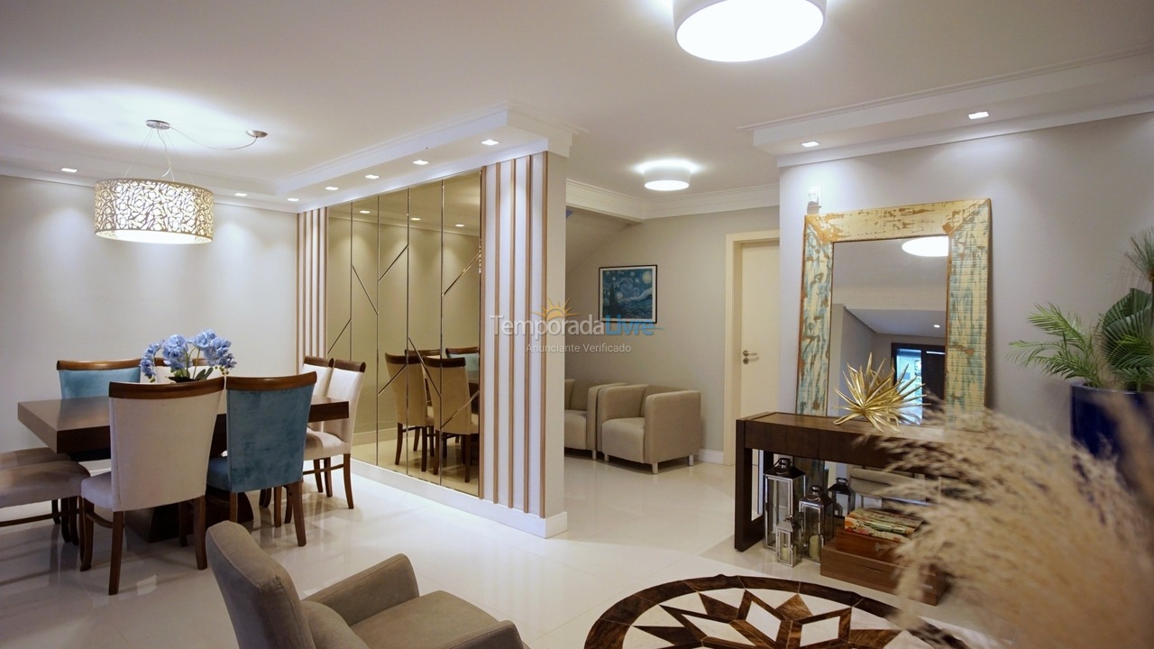 Casa para aluguel de temporada em Florianopolis (Jurerê Internacional)