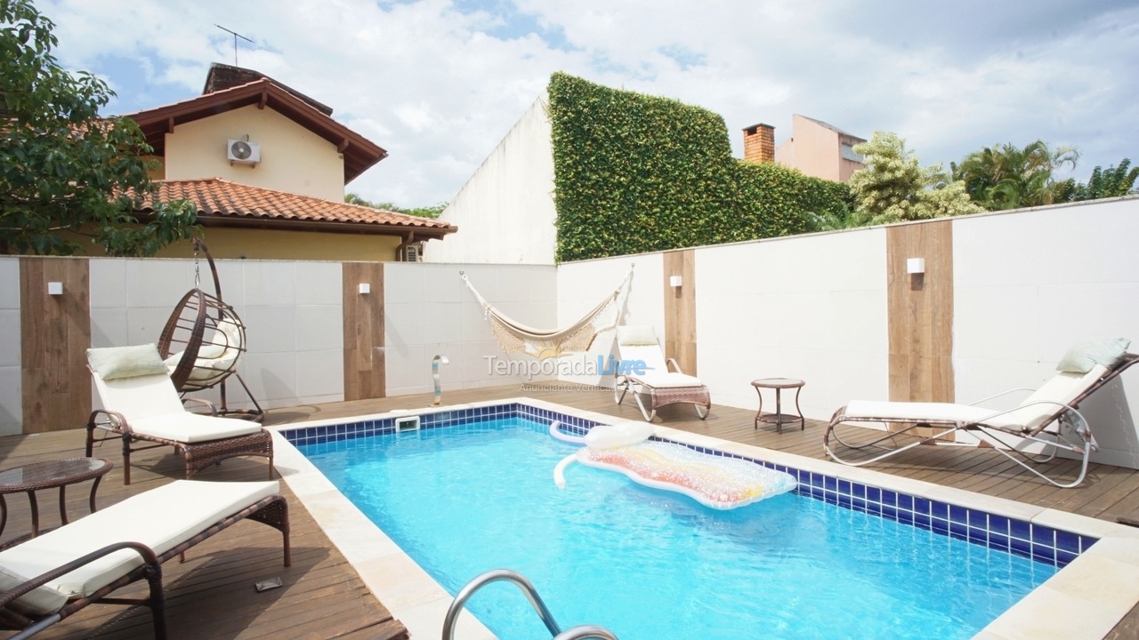 Casa para aluguel de temporada em Florianopolis (Jurerê Internacional)