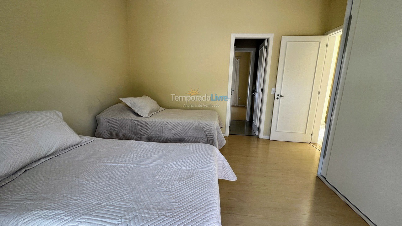 House for vacation rental in Florianopolis (Jurerê Internacional)