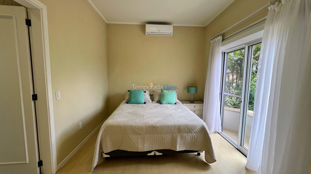 House for vacation rental in Florianopolis (Jurerê Internacional)