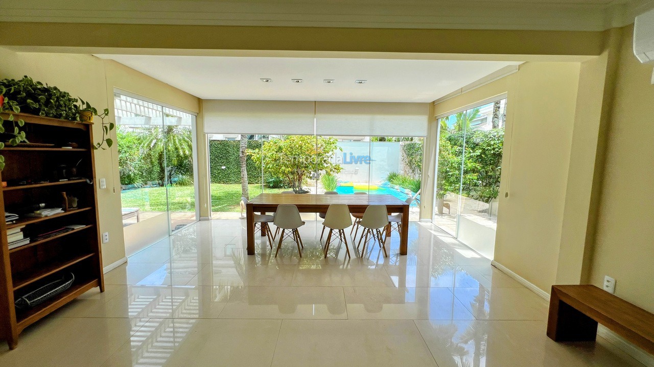 House for vacation rental in Florianopolis (Jurerê Internacional)