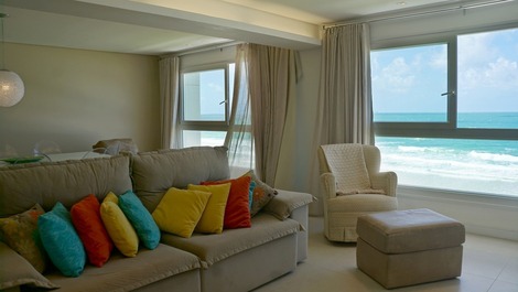 ¡Alto nivel con acceso directo al mar! A70