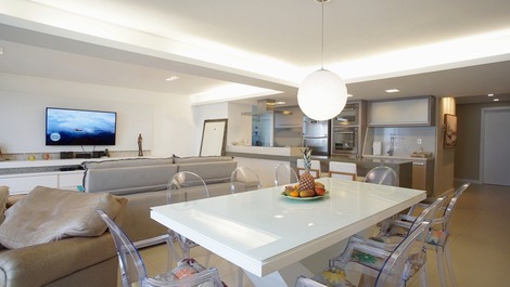 ¡Alto nivel con acceso directo al mar! A70