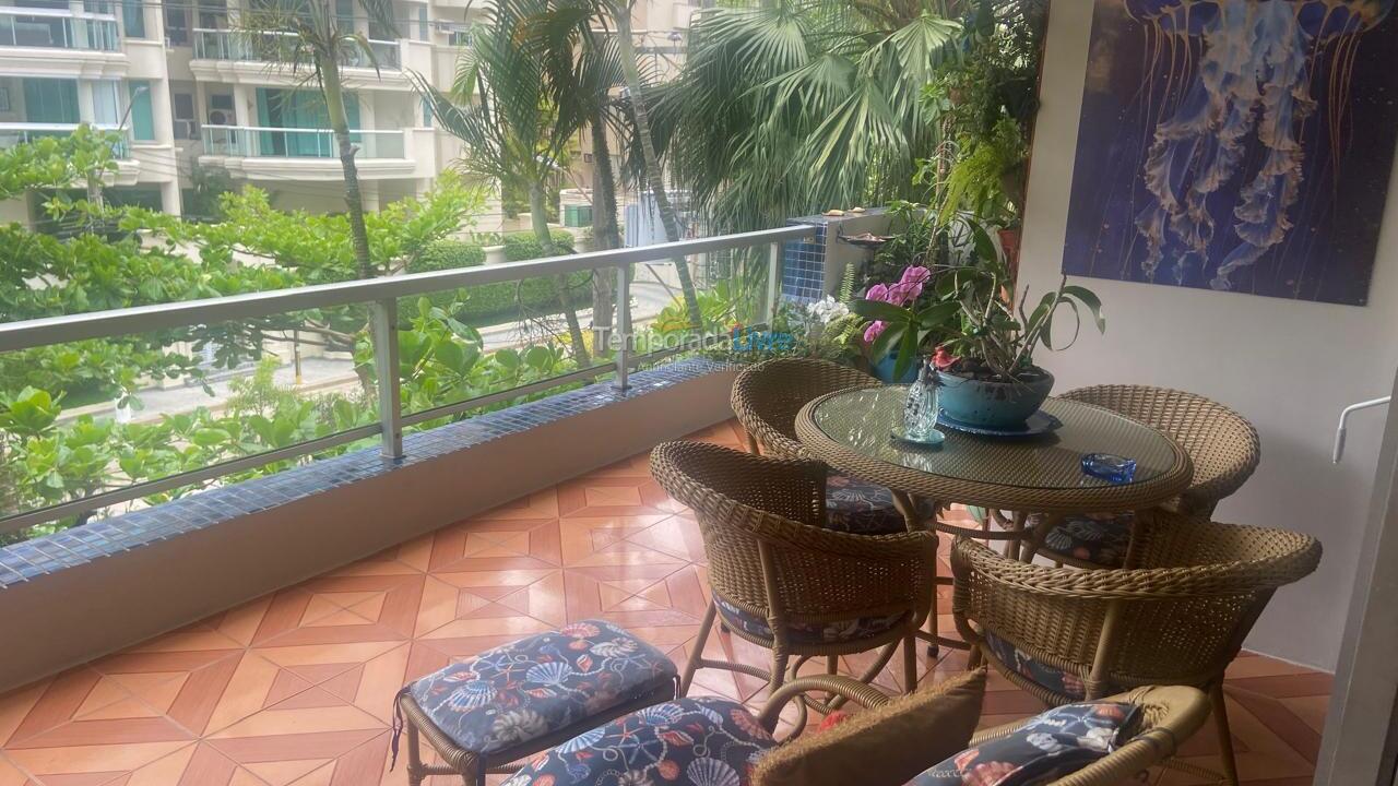 Apartamento para aluguel de temporada em Guarujá (Enseada)